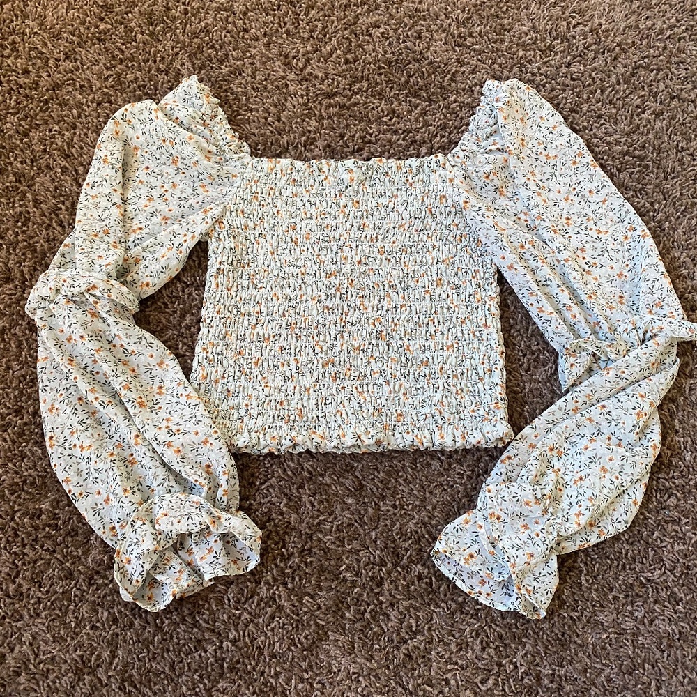 Floral Ruffled Long Sleeve Blouse - Picture 2 of 3